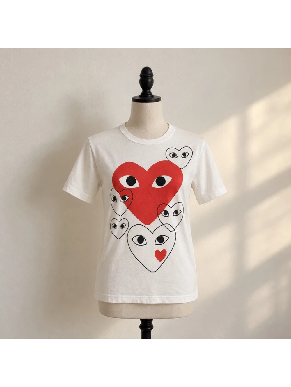 Comme des Garçons PLAY Multi Heart Graphic White T-Shirt Unisex M